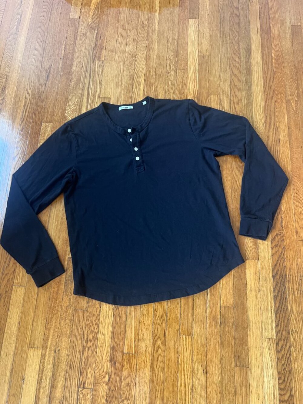 Buck Mason Black Curved Hem Henley Long-Sleeve Shirt - Men's Medium - Picture 2 of 5